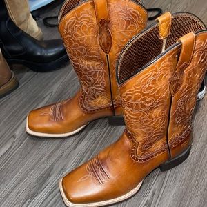 Ariat women size 8.5